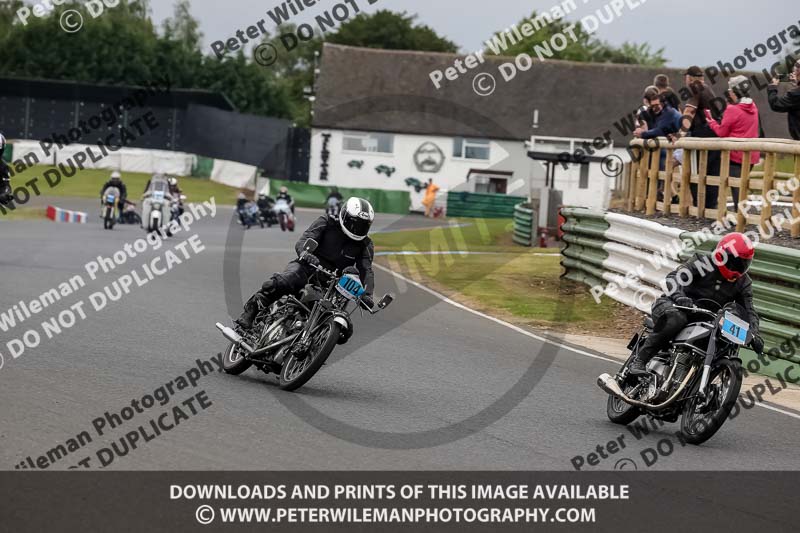 Vintage motorcycle club;eventdigitalimages;mallory park;mallory park trackday photographs;no limits trackdays;peter wileman photography;trackday digital images;trackday photos;vmcc festival 1000 bikes photographs